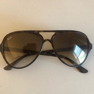 Ray-Ban Cats Classic Sunglasses Tortoise